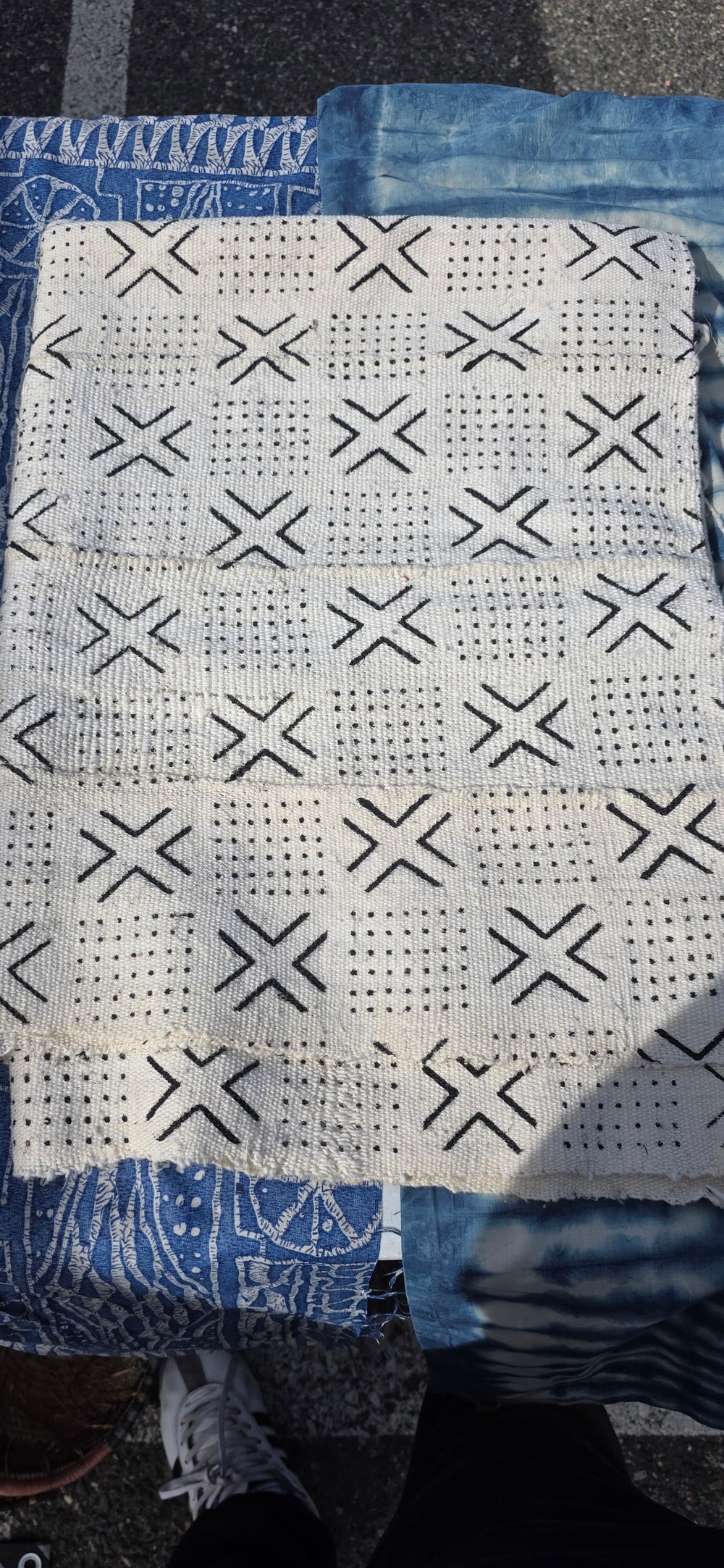 Hand-dyed Bogolan Cloth, White/Black